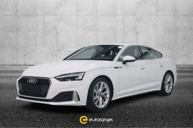 Photo 1 : Audi A5 2022 Hybrid