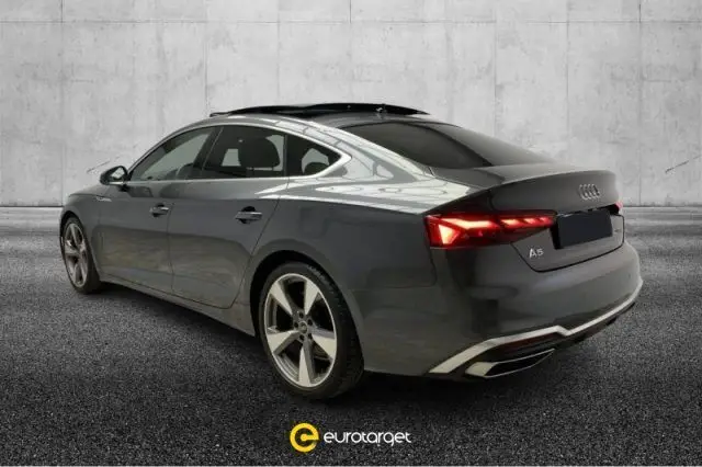 Photo 1 : Audi A5 2021 Hybride