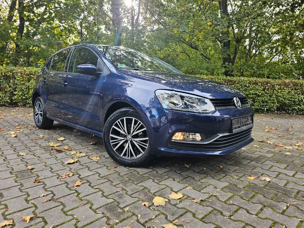 Photo 1 : Volkswagen Polo 2017 Petrol