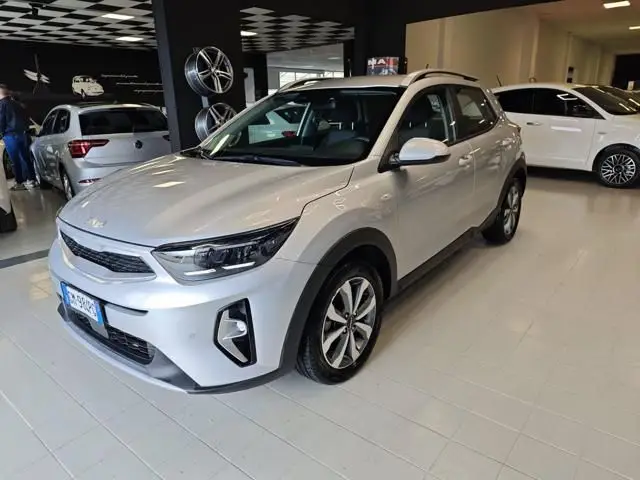 Photo 1 : Kia Stonic 2023 Autres