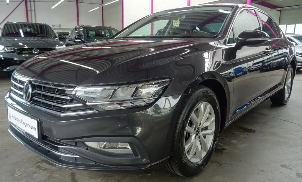 Photo 1 : Volkswagen Passat 2021 Diesel