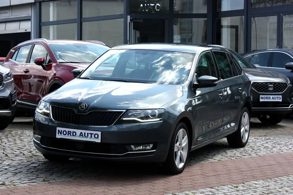 Photo 1 : Skoda Rapid 2018 Petrol