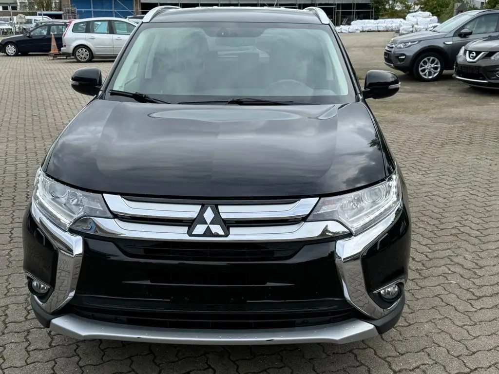 Photo 1 : Mitsubishi Outlander 2018 Petrol