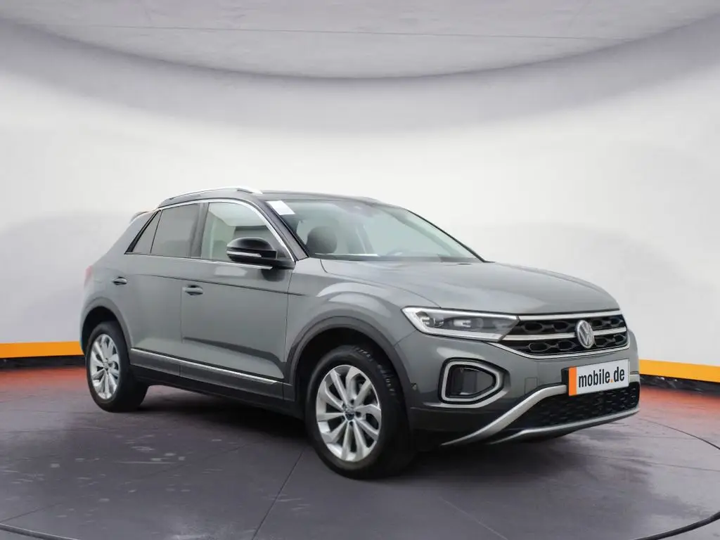 Photo 1 : Volkswagen T-roc 2024 Essence