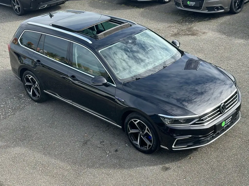 Photo 1 : Volkswagen Passat 2021 Hybride