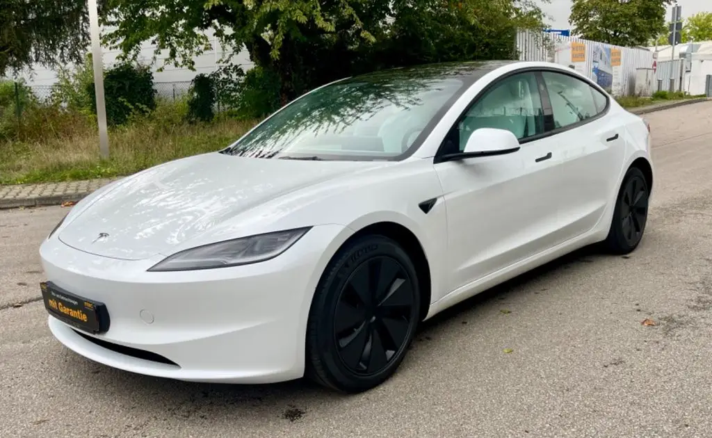 Photo 1 : Tesla Model 3 2024 Not specified