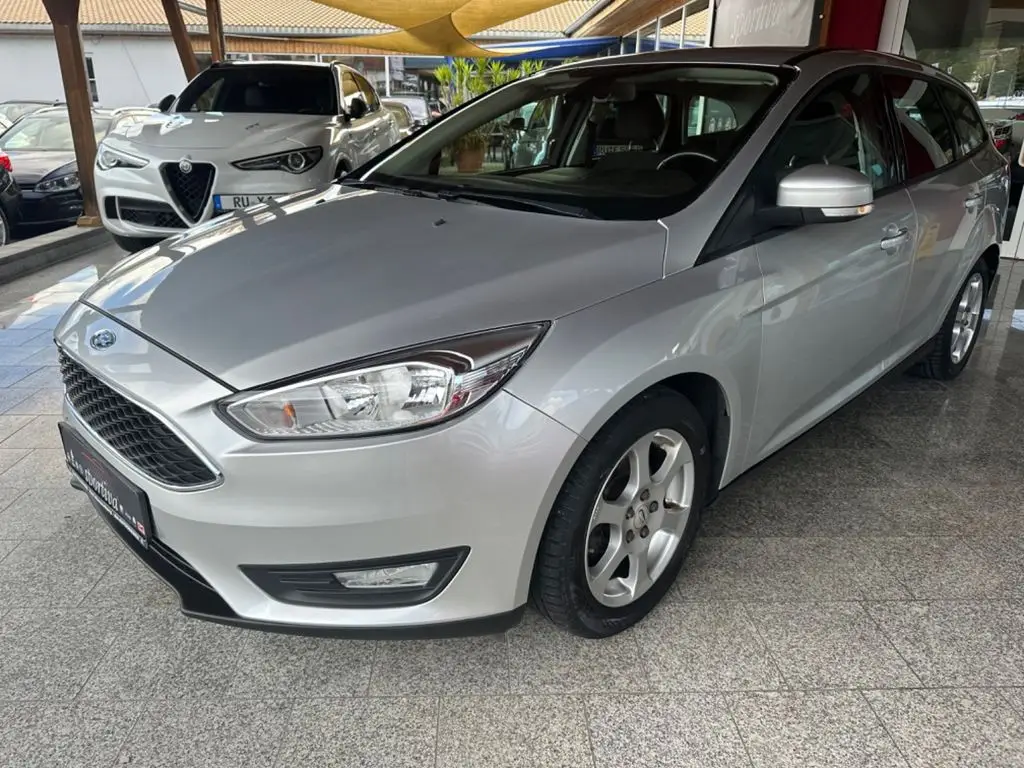 Photo 1 : Ford Focus 2015 Diesel