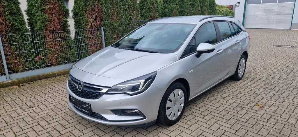 Photo 1 : Opel Astra 2019 Diesel