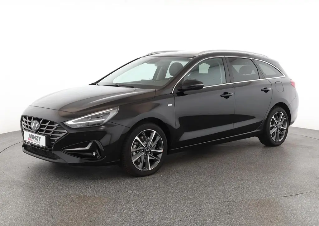 Photo 1 : Hyundai I30 2023 Petrol