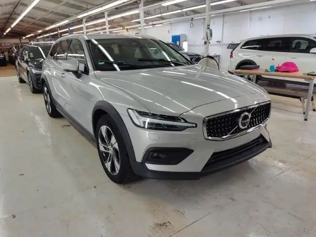 Photo 1 : Volvo V60 2023 Diesel