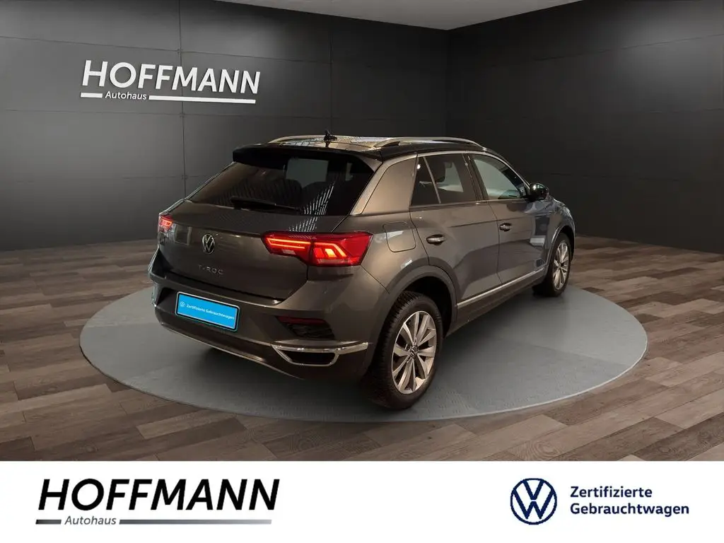 Photo 1 : Volkswagen T-roc 2021 Essence