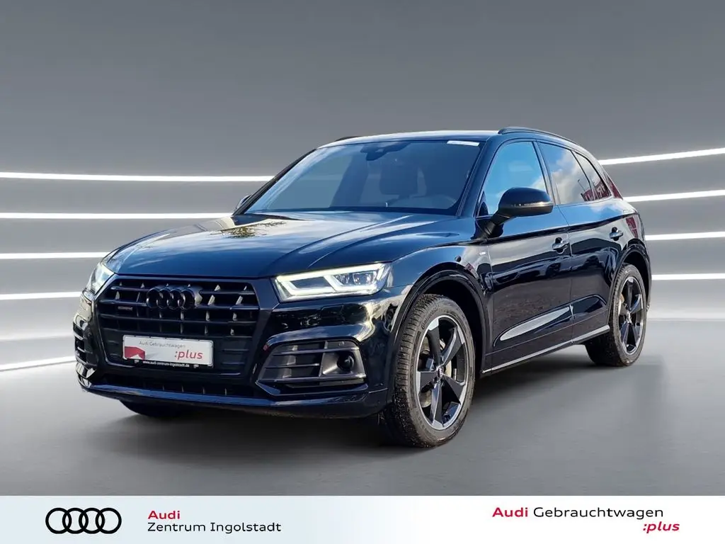 Photo 1 : Audi Q5 2020 Hybrid