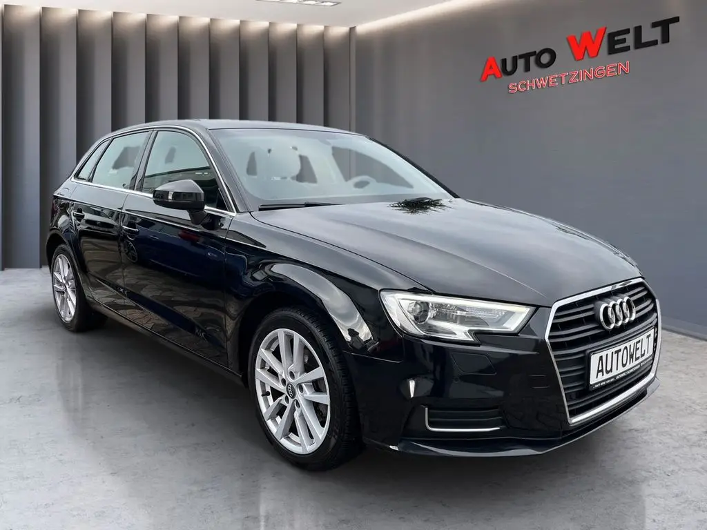 Photo 1 : Audi A3 2018 Essence