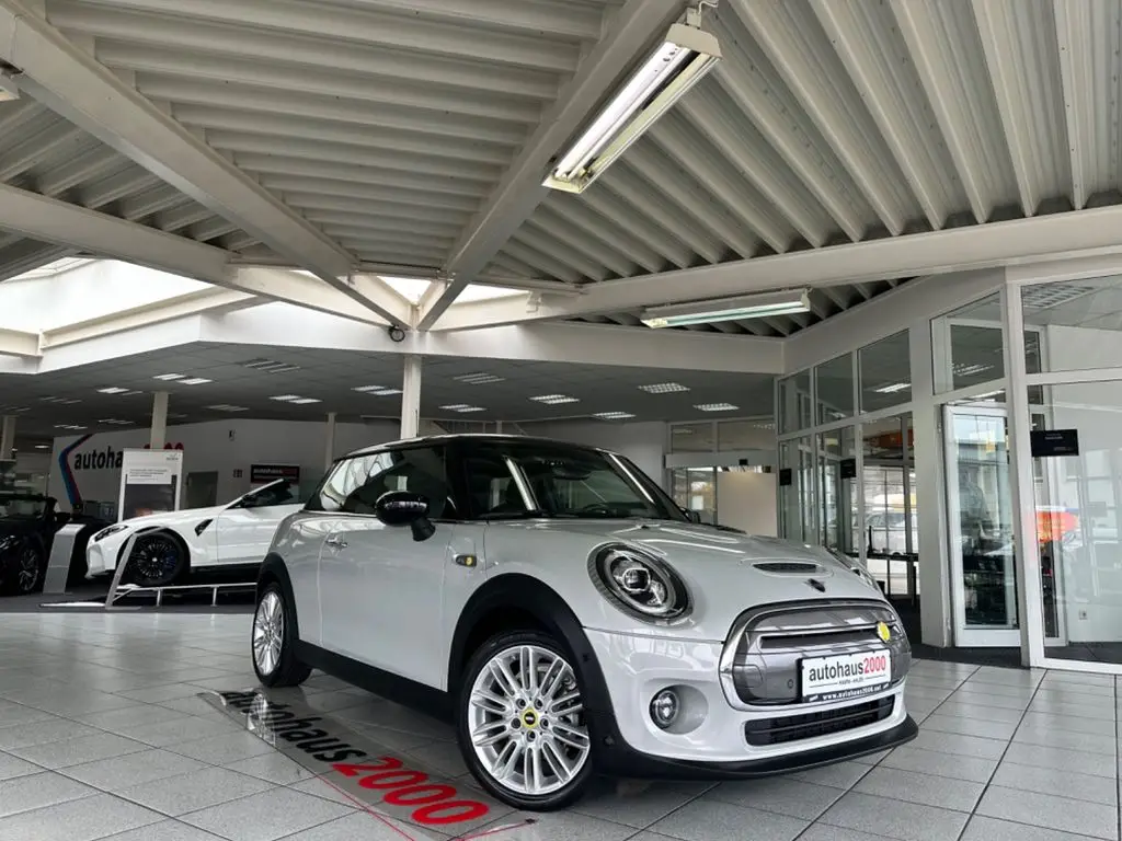 Photo 1 : Mini Cooper 2020 Non renseigné