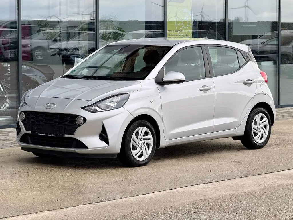 Photo 1 : Hyundai I10 2023 Petrol