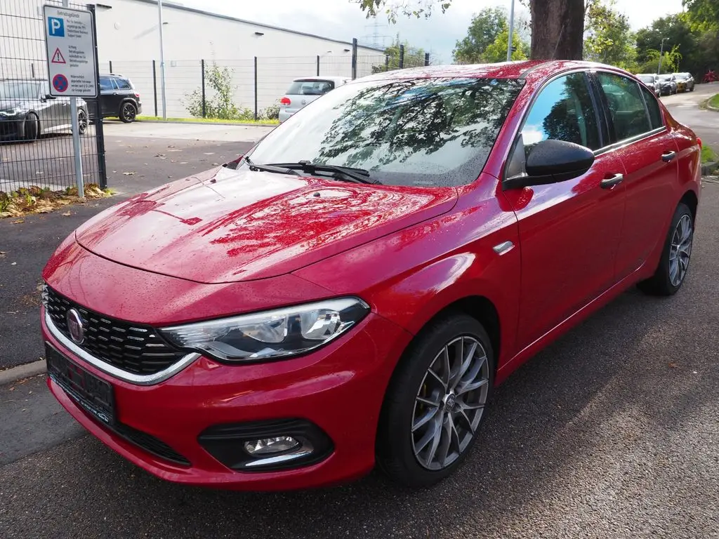 Photo 1 : Fiat Tipo 2017 Petrol