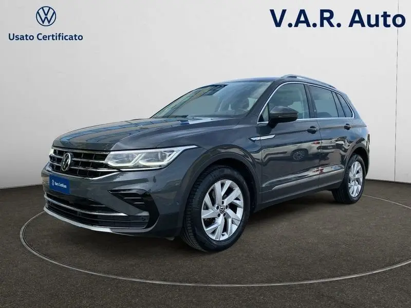 Photo 1 : Volkswagen Tiguan 2021 Essence