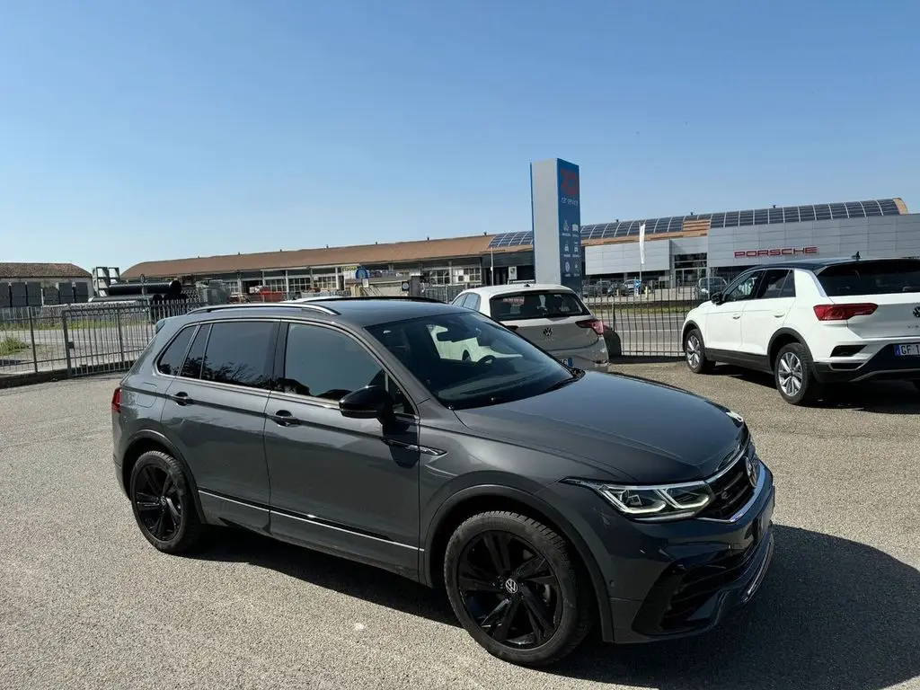 Photo 1 : Volkswagen Tiguan 2021 Petrol