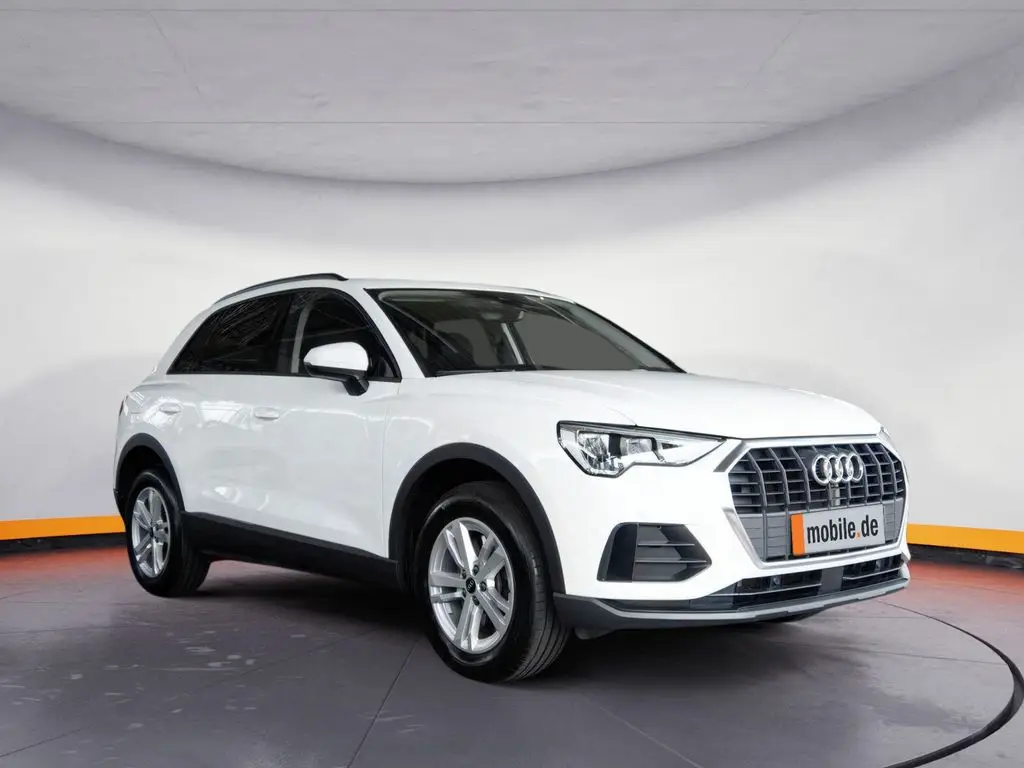 Photo 1 : Audi Q3 2022 Hybrid