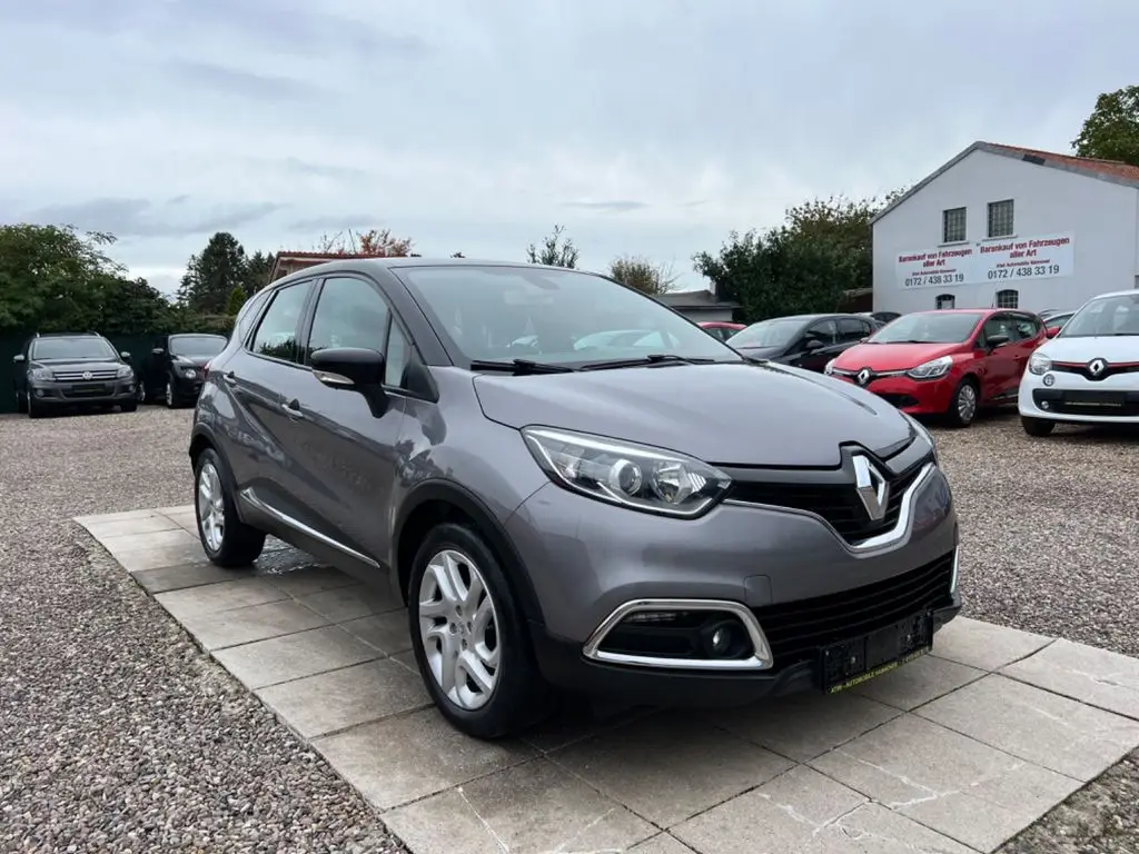 Photo 1 : Renault Captur 2015 Petrol