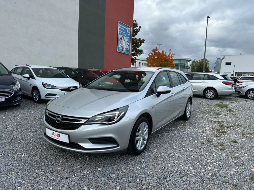 Photo 1 : Opel Astra 2018 Diesel