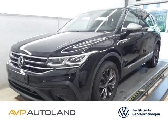 Photo 1 : Volkswagen Tiguan 2023 Petrol