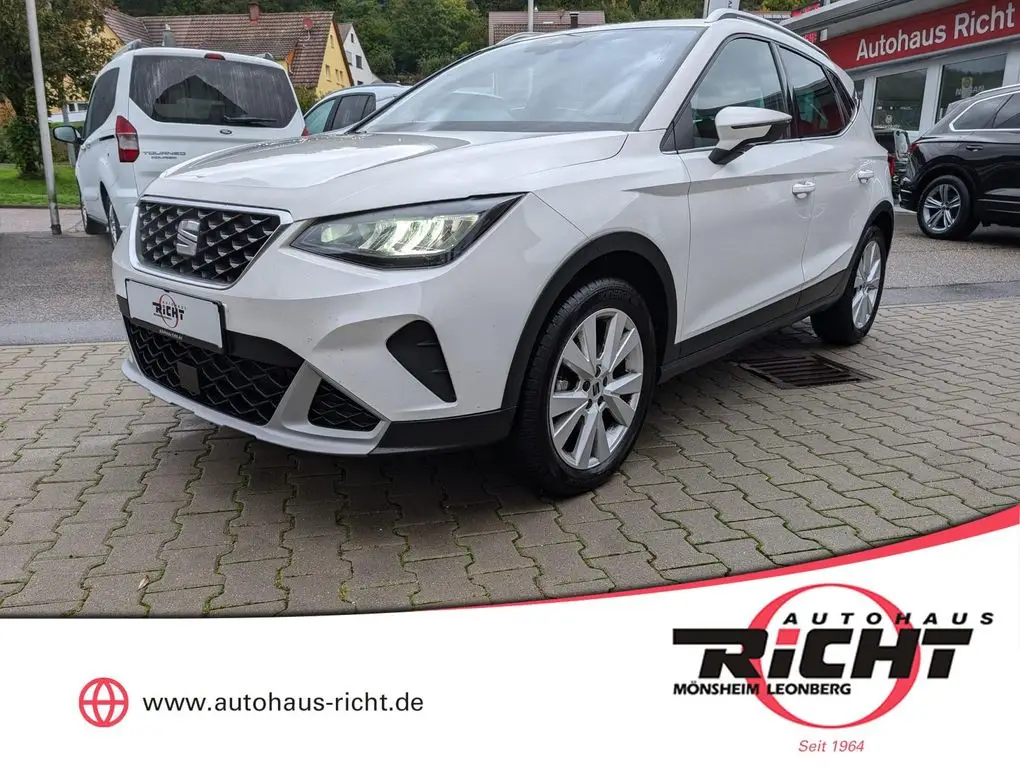 Photo 1 : Seat Arona 2024 Petrol