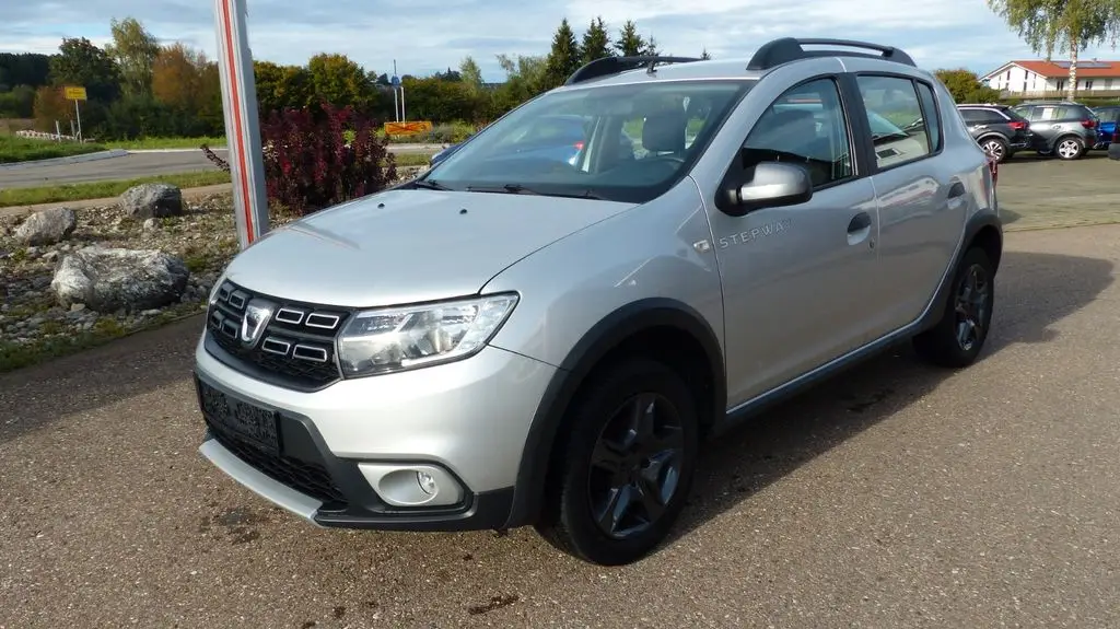 Photo 1 : Dacia Sandero 2017 Petrol