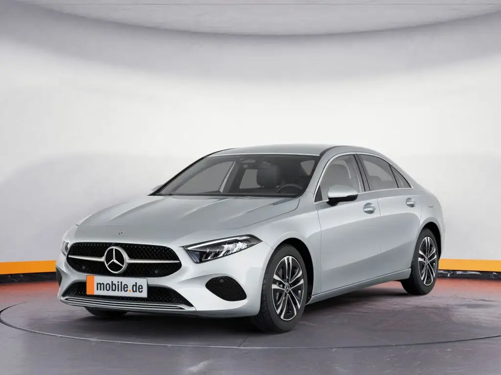 Photo 1 : Mercedes-benz Classe A 2023 Petrol