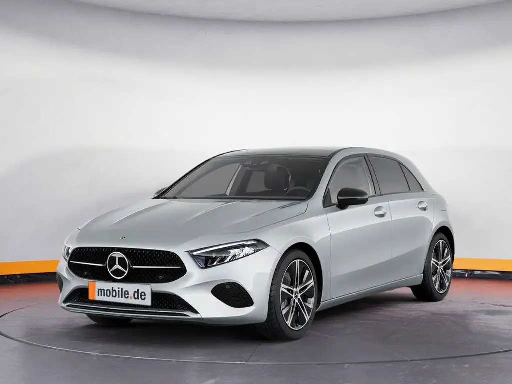 Photo 1 : Mercedes-benz Classe A 2023 Petrol