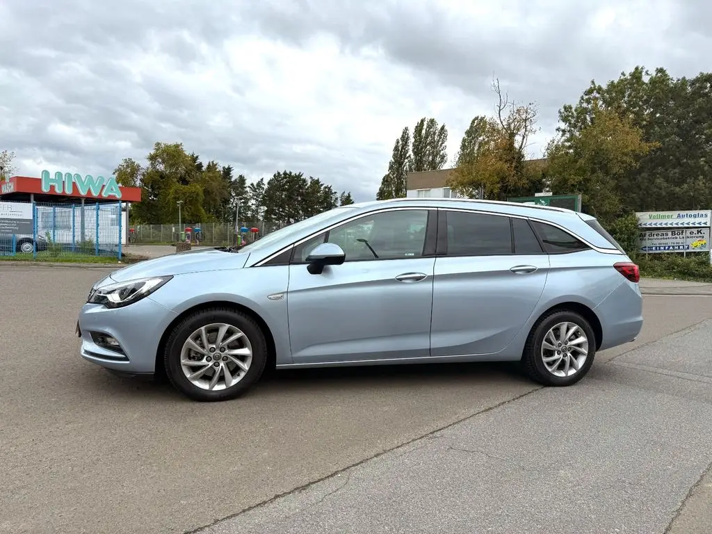 Photo 1 : Opel Astra 2017 Petrol