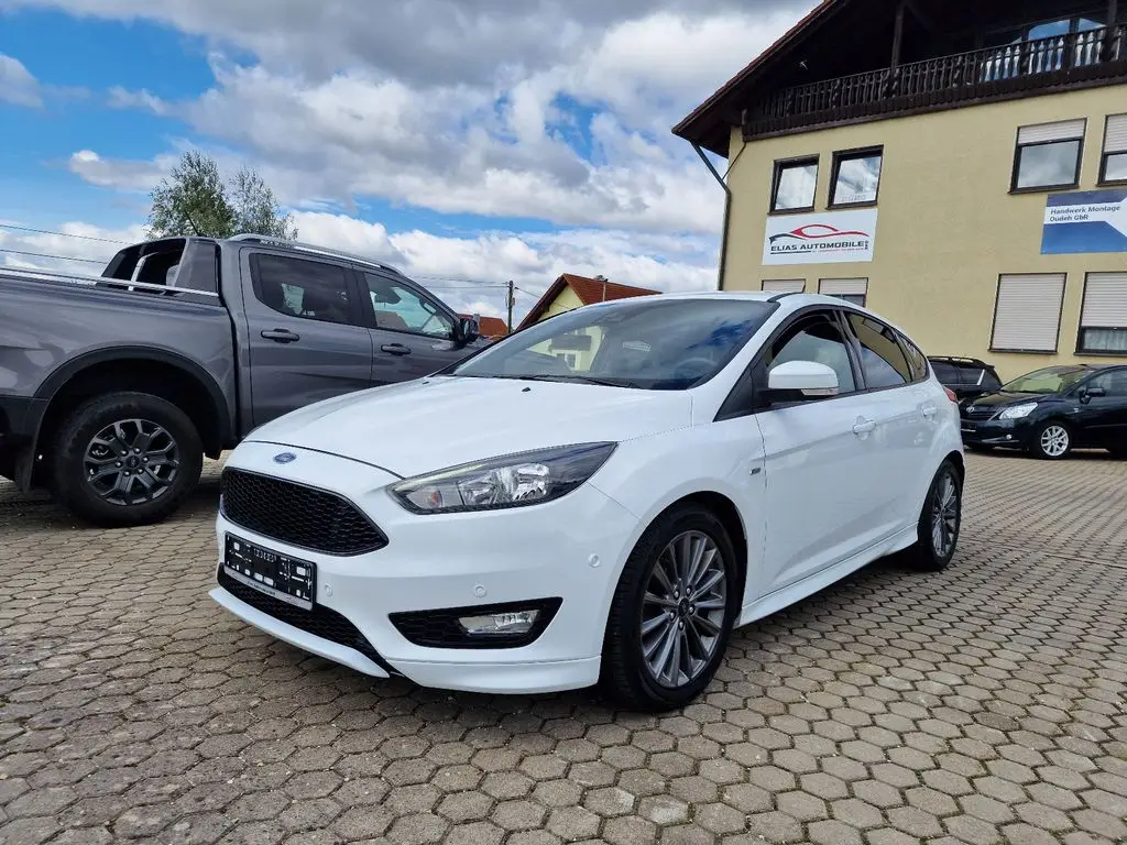 Photo 1 : Ford Focus 2018 Essence