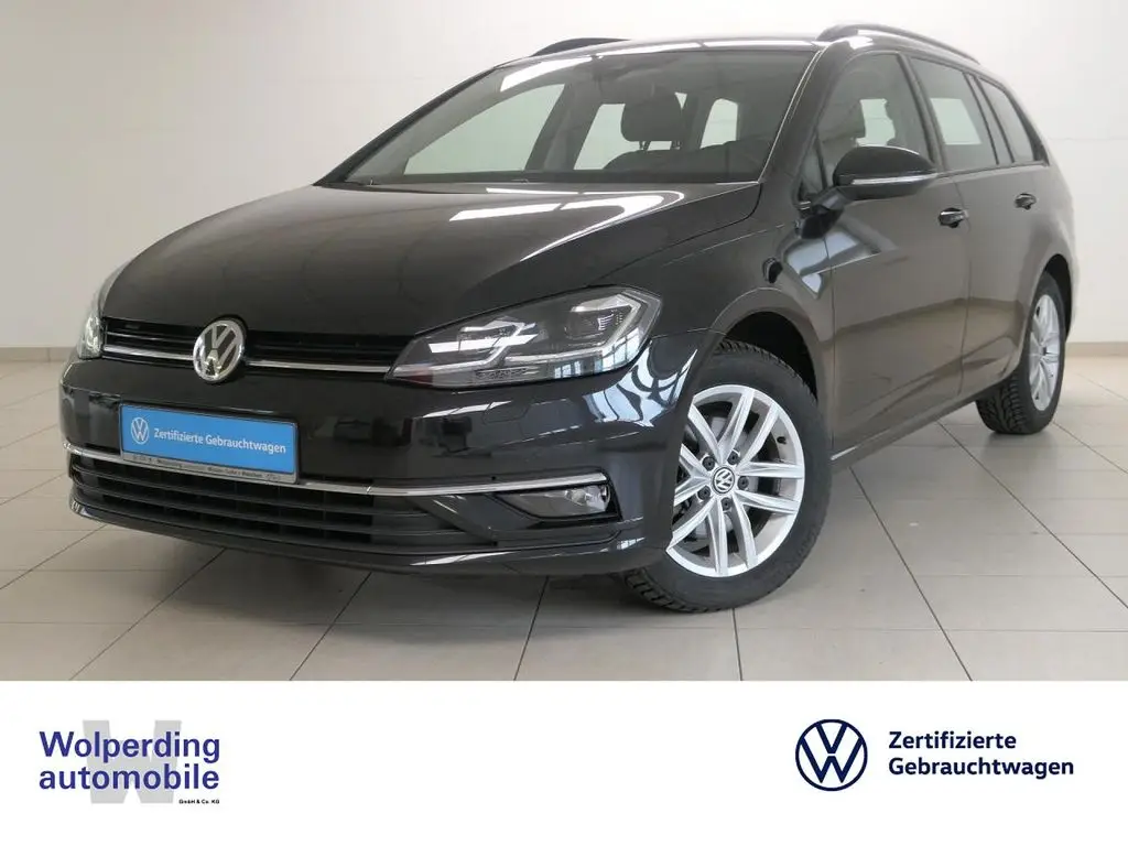 Photo 1 : Volkswagen Golf 2019 Petrol