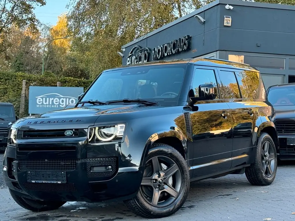 Photo 1 : Land Rover Defender 2022 Hybrid