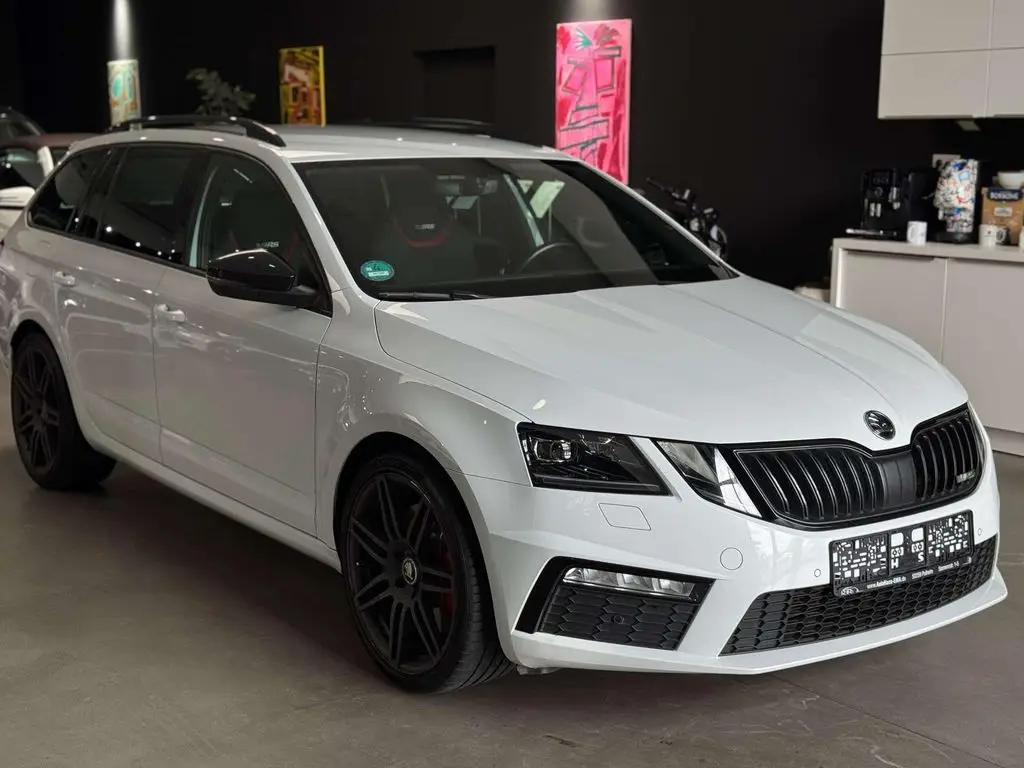 Photo 1 : Skoda Octavia 2018 Petrol