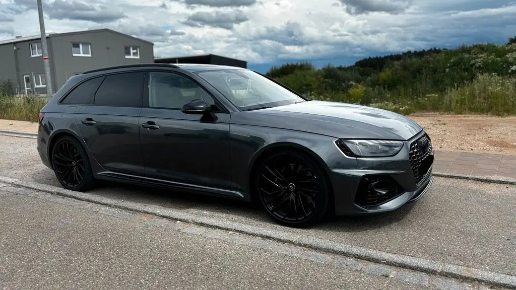 Photo 1 : Audi Rs4 2021 Essence