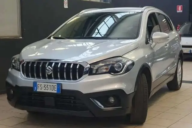 Photo 1 : Suzuki Sx4 2018 Essence