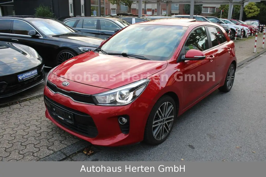 Photo 1 : Kia Rio 2017 Petrol