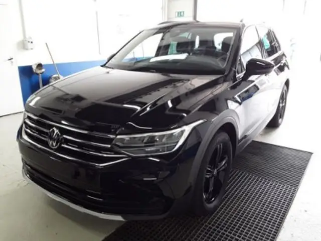 Photo 1 : Volkswagen Tiguan 2023 Essence