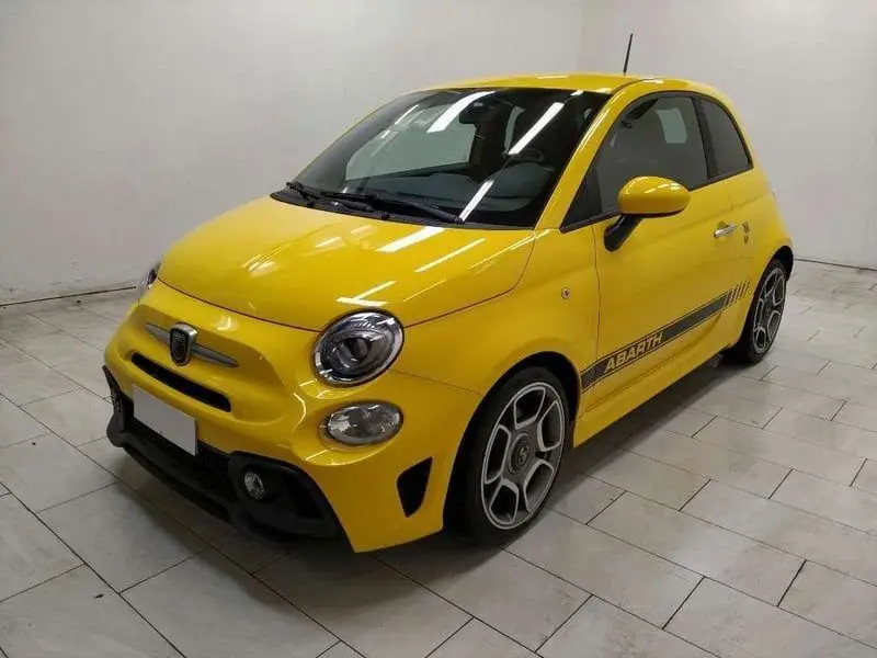 Photo 1 : Abarth 595 2018 Petrol