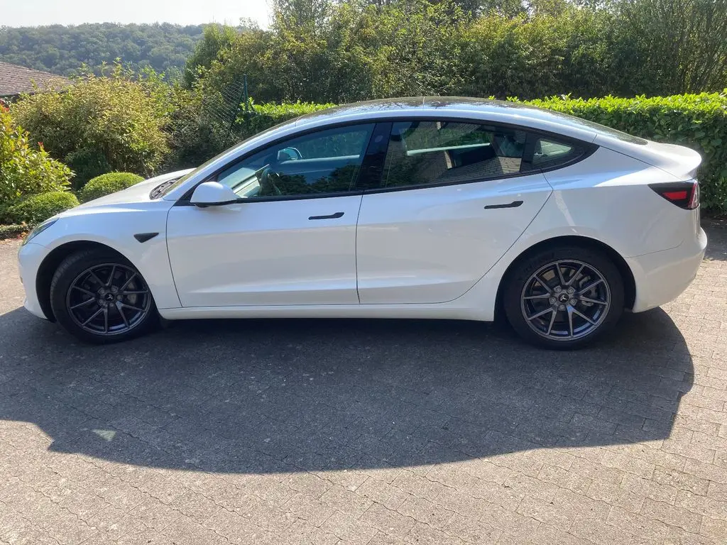 Photo 1 : Tesla Model 3 2022 Non renseigné