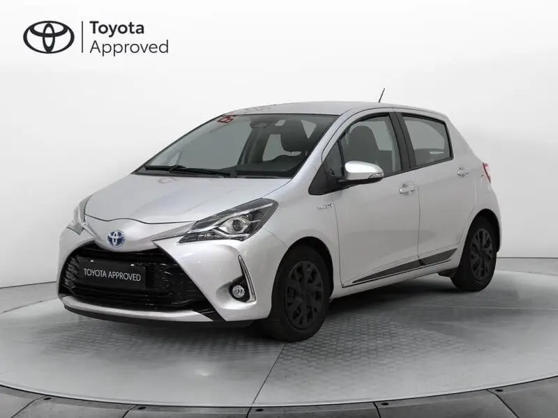 Photo 1 : Toyota Yaris 2017 Hybride