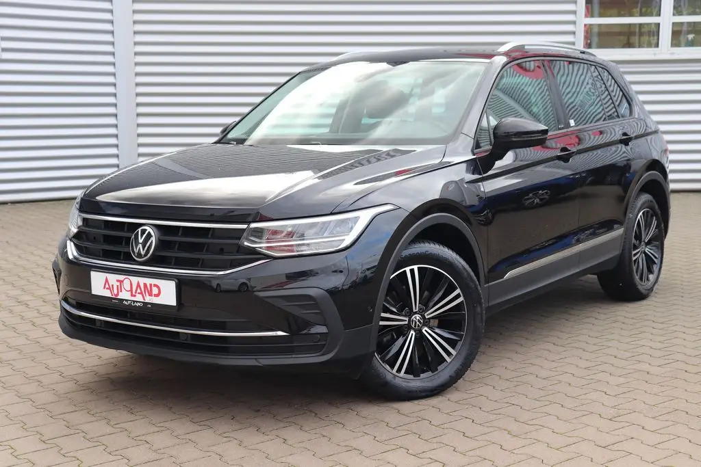 Photo 1 : Volkswagen Tiguan 2021 Essence