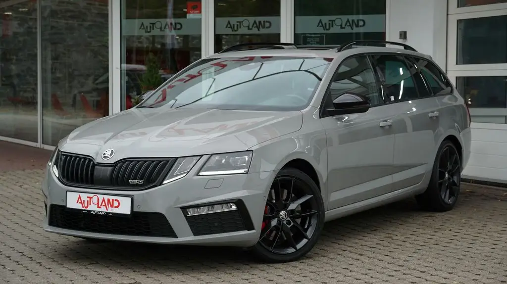 Photo 1 : Skoda Octavia 2018 Petrol