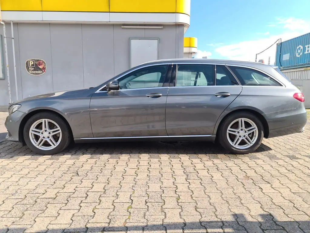 Photo 1 : Mercedes-benz Classe E 2018 Petrol