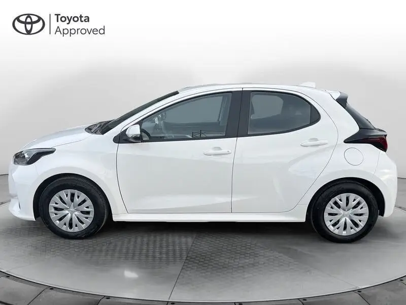 Photo 1 : Toyota Yaris 2023 Petrol