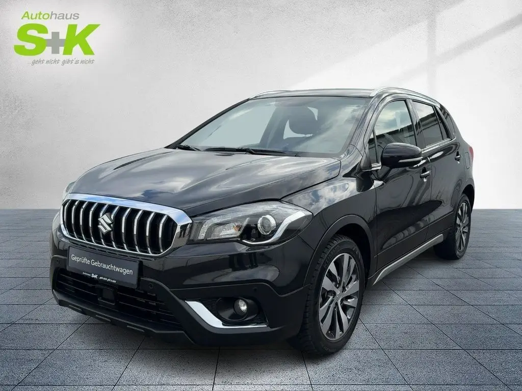 Photo 1 : Suzuki Sx4 2019 Petrol