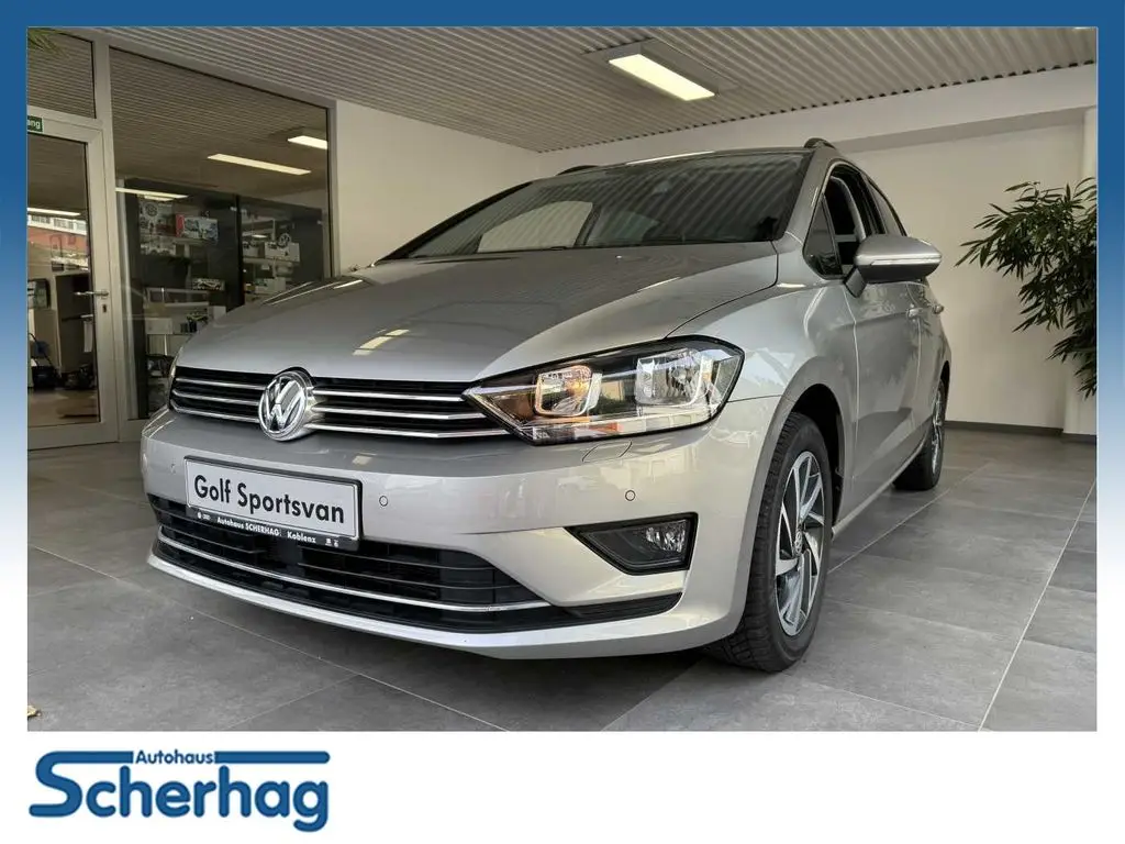 Photo 1 : Volkswagen Golf 2017 Petrol