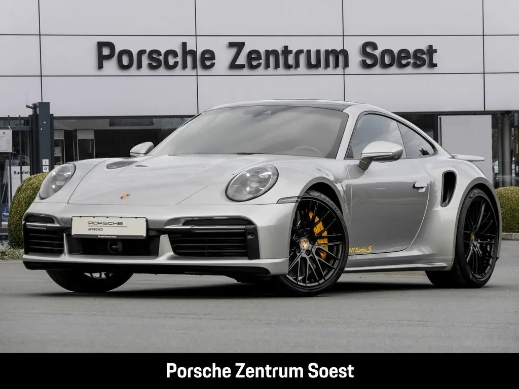 Photo 1 : Porsche 992 2021 Essence