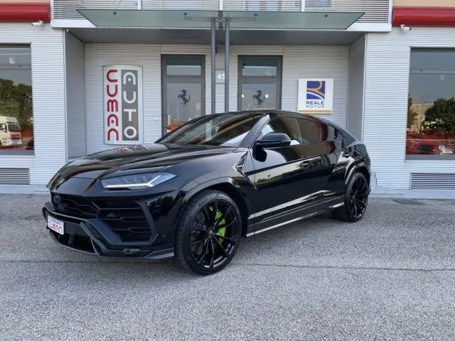 Photo 1 : Lamborghini Urus 2020 Essence